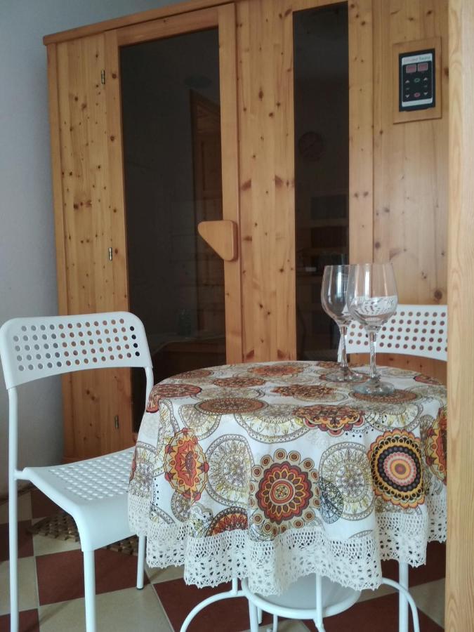 Tettyei Haziko Apartment Pécs Exterior photo